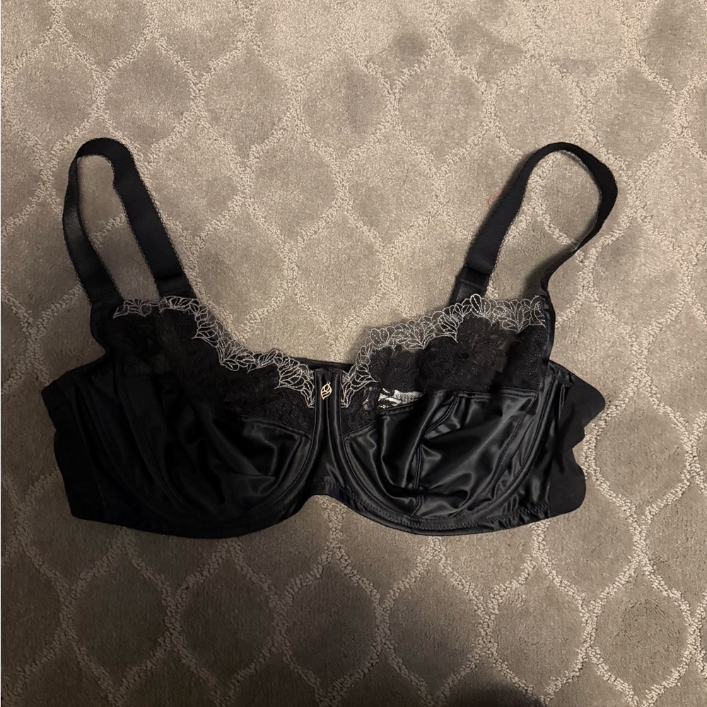 Wacoal black lace bra